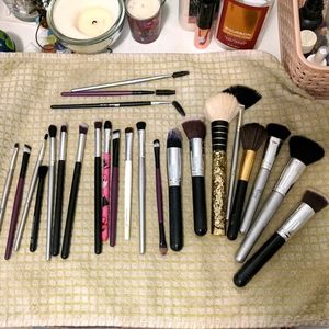 Lot of Makeup Brushes